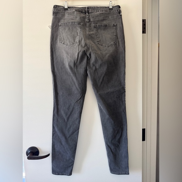Old Navy Dark Gray Skinny Jeans - Picture 2 of 9